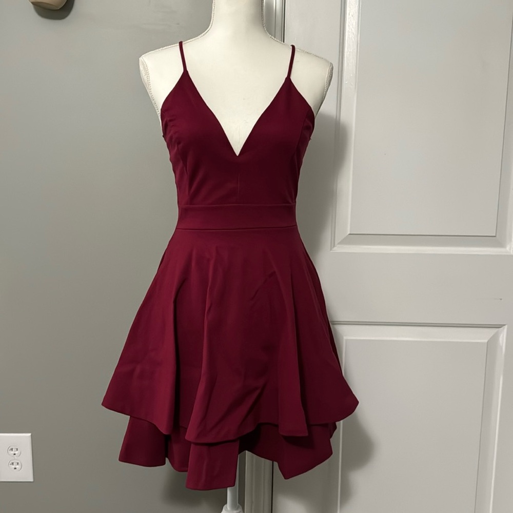 Windsor - Burgundy/ Wine color dress- Menium